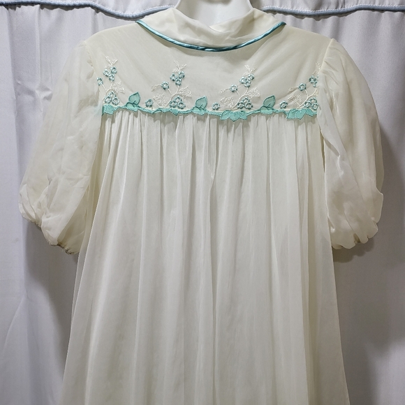 Vintage White Sheer Double Chiffon Peignoir Robe Gotham Gold Stripe Embr  S - Picture 8 of 11